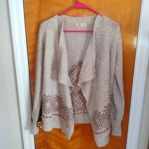 Hollister grey sweater with pattern. Size XS. NWOT